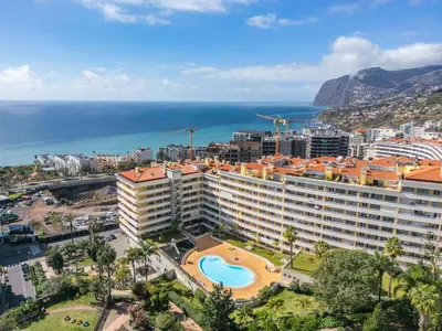 an aerial view of a hotel and the ocean at Apartamento Vale Verde by Homie in Funchal