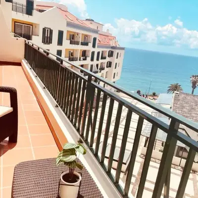 Seaview Apartment walking to the Beach