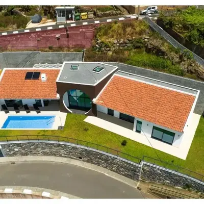 The pool house in Ponta de Sol