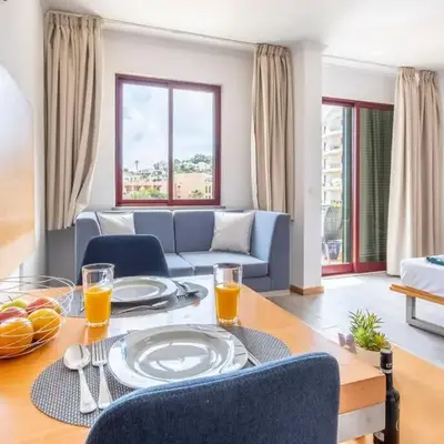 Sarah's Apartment by GALMI
