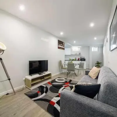 Pena Apartments - B by MTH
