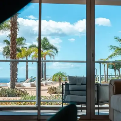 Sea View - 3 Pools - Parking - Gym - Supermarket - Prime Location