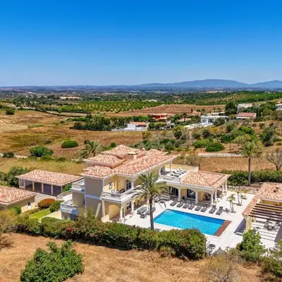 Casa Ferrel - Luxury 9 Bedroom Villa with Indoor & Outdoor Pools