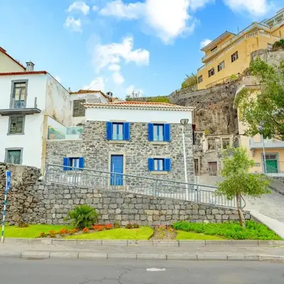 Chalé Henrique - Beachfront apartments at Calheta Beach