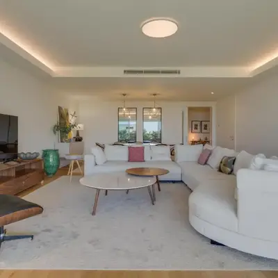 Luxurious Ocean and Sunset Views Family Haven with 3 En-Suite Bedrooms and Pool