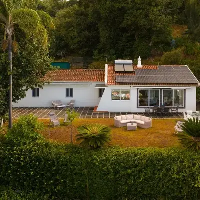 Villa Natural Oasis with panoramic view & bio-diverse 9 950m2 garden