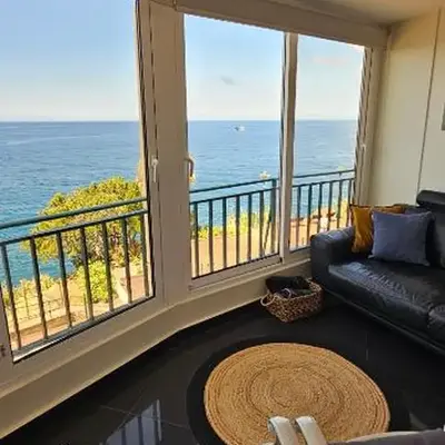 Blue Diamond-seaview & free park