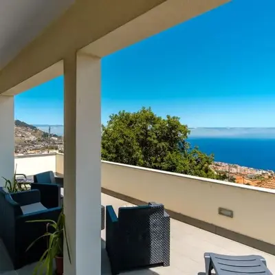 GuestReady - Spacious stay with sea views