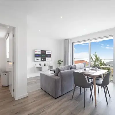 Brand new apartment - Balcony with sea view