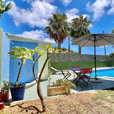 Private renovated APT w pool