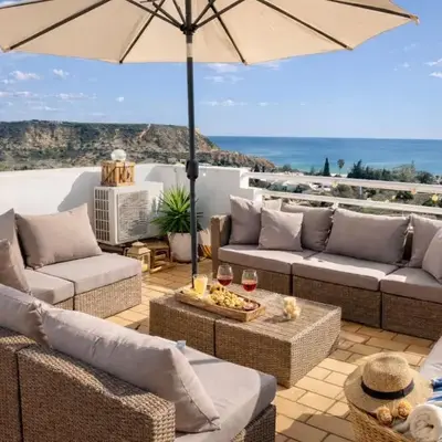 Dreamy Sea View Apartment with Access to Private Pool & Stunning Rooftop