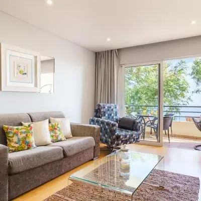GuestReady - Ocean-View Retreat in Caniço