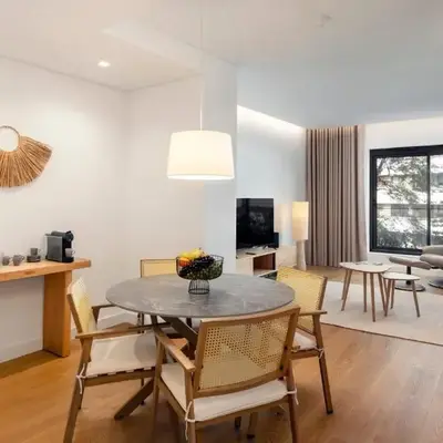Acqua Residence I by An Island Apart