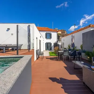 Vila Sun House AB