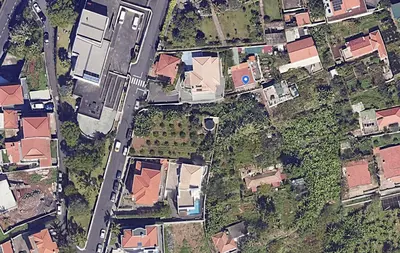 an overhead view of a suburb with houses at O CAMPO na CIDADE in Funchal