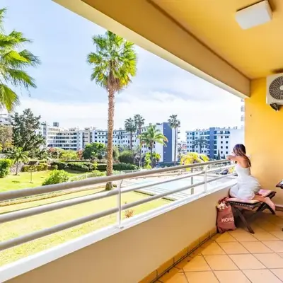 Lux Garden View by Homie