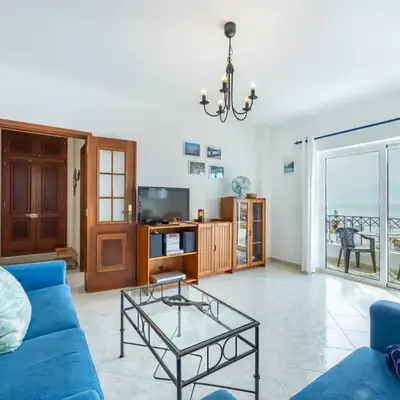 Luz Heaven - Top floor Seaview Apartment