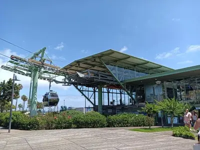 a building with a ride in the sky at Oudinot Residence by Mercado dos Lavradores com AC in Funchal