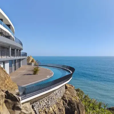 Oceanfront Elegance Madeira Retreat