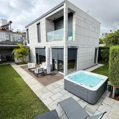 Square house