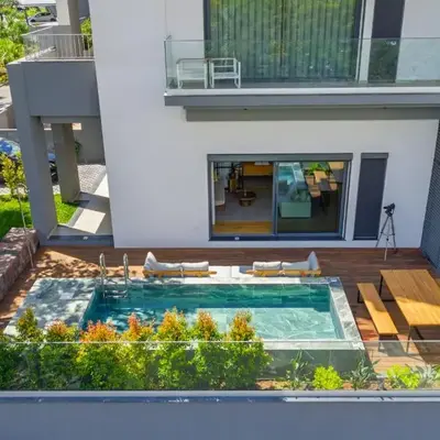 Acqua - Private Swimming Pool