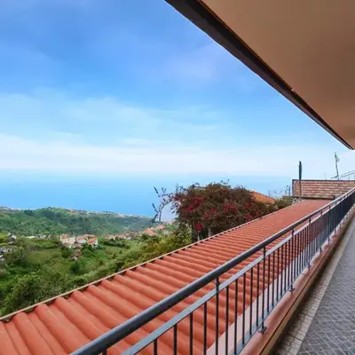 Miradouro House By Sam Houses