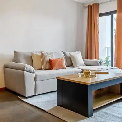 Urban Stay 1A by Homie