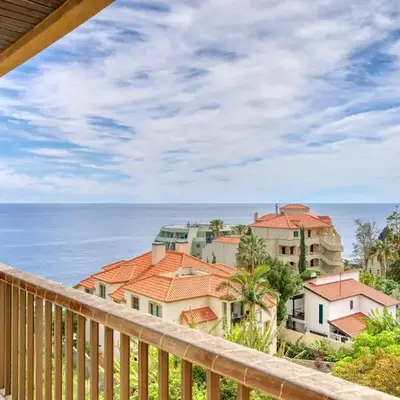 Baia Cliff View