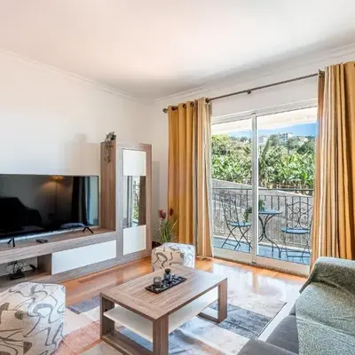 Bright Modern 2BR Apartment Near Cristo Rei