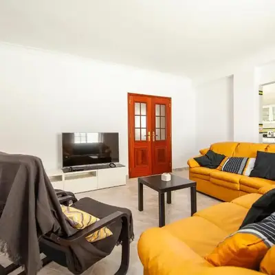 Topside Luz Guesthouse