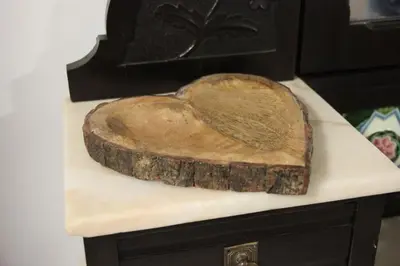 a large rock sitting on top of a table at A Casa da Dúlia in Funchal