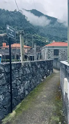 a screenshot of a cell phone screen with a text box at Pousada Teixeira 11A in São Vicente