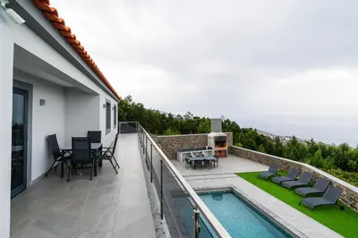 Gallery image of Sunny Side I Free heated pool in Tábua