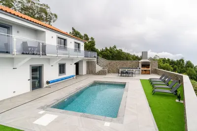 Gallery image of Sunny Side I Free heated pool in Tábua