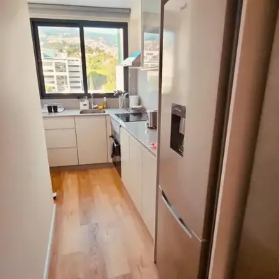 Apartment with Mountain View