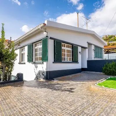 Serenity Sao Roque 2 Bedroom House in Funchal with Parking