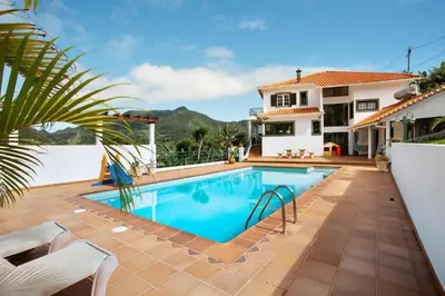 Gallery image of traveller's house PROMO 25 MARÇO in Machico
