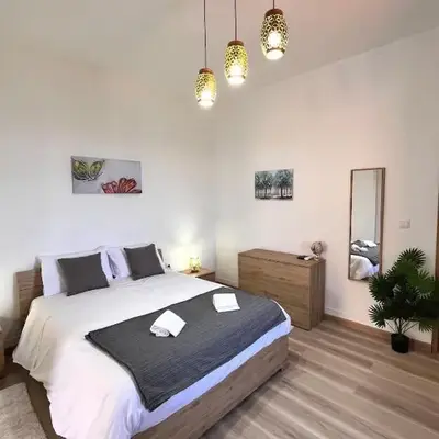 Bravas House 1
