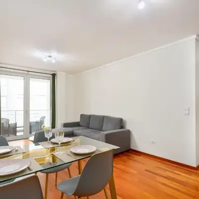 New Santa Cruz Airport & Downtown Apartment