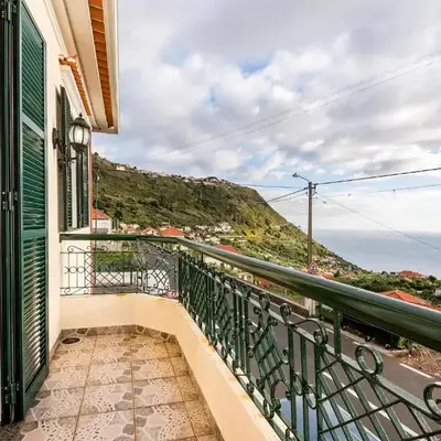Casa da Georgina by GALMI
