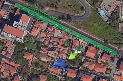 a map of a building site with a green arrow at Ferienhaus Treibholz in Funchal