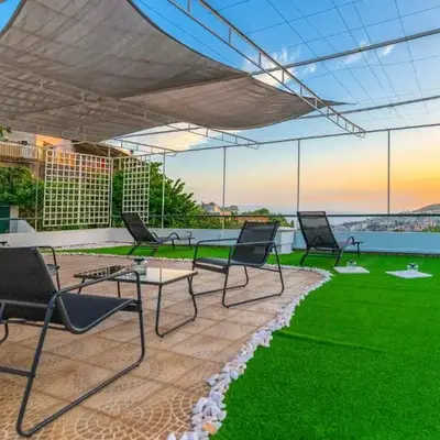 GREEN OASIS FUNCHAL HOUSE WITH 2 PRIVATE APARTMENTS and TERRACE