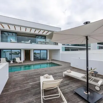 Moradia Exclusiva V3 com Piscina Privada e Vista Mar- Salema