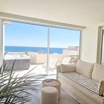 Romantic Escape - Private jacuzzi and WOW seaview