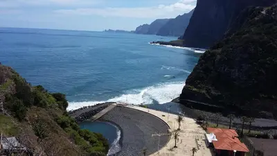 a view of the ocean from a mountain at Casa Shalom in Faial