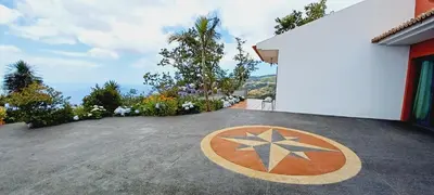 a house with a star painted on the driveway at Villa Luz - Family House Vacations- Large Private Outdoor Area in Santa Cruz