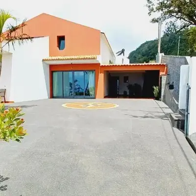 Villa Luz - Family House Vacations- Large Private Outdoor Area