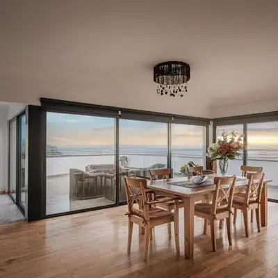 Beachfront Penthouse with Panoramic Ocean-View Terrace VIP Baia