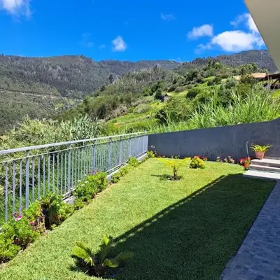 Hills and Atlantic Ocean retreat - Conceição House
