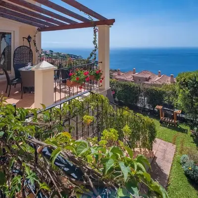 Designed Villa Palheiro Village by Holiday Rental Madeira